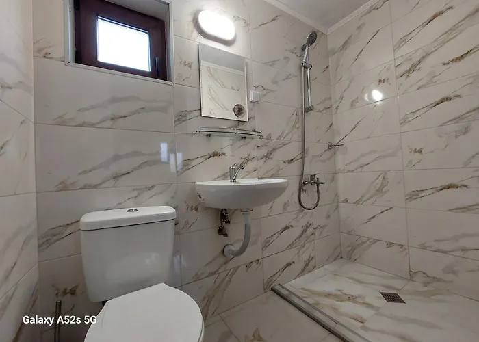 בית הארחה за гости симона 3*